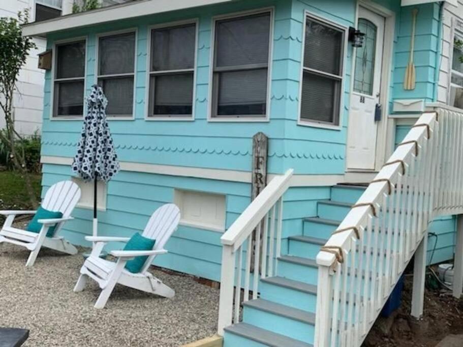 Beachy Bay Breeze Bungalow 2Br With Parking And Close To Many Amenities. Villa West Haven Exterior photo